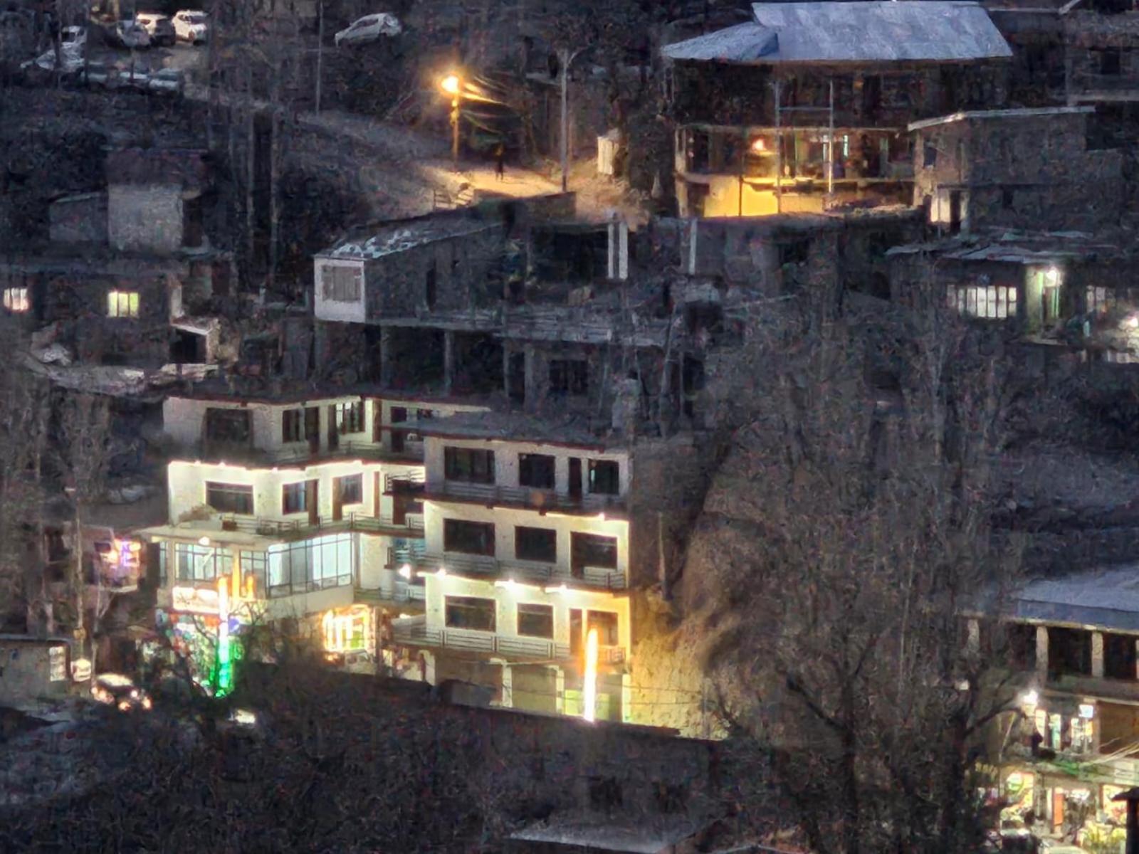 Hotel Afzal And Restaurant Kargil Dış mekan fotoğraf